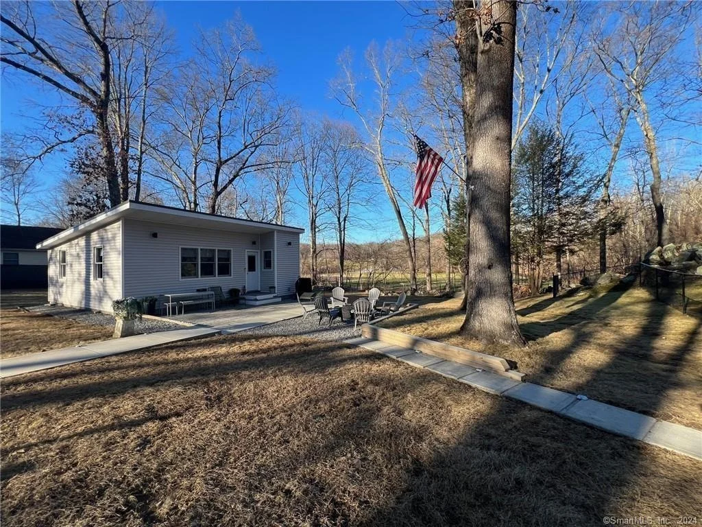 Photo of 82 Floradan Road