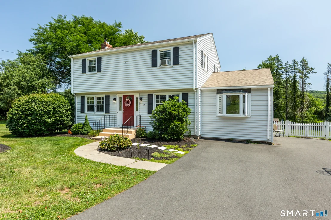 Photo of 19 Hillside Drive