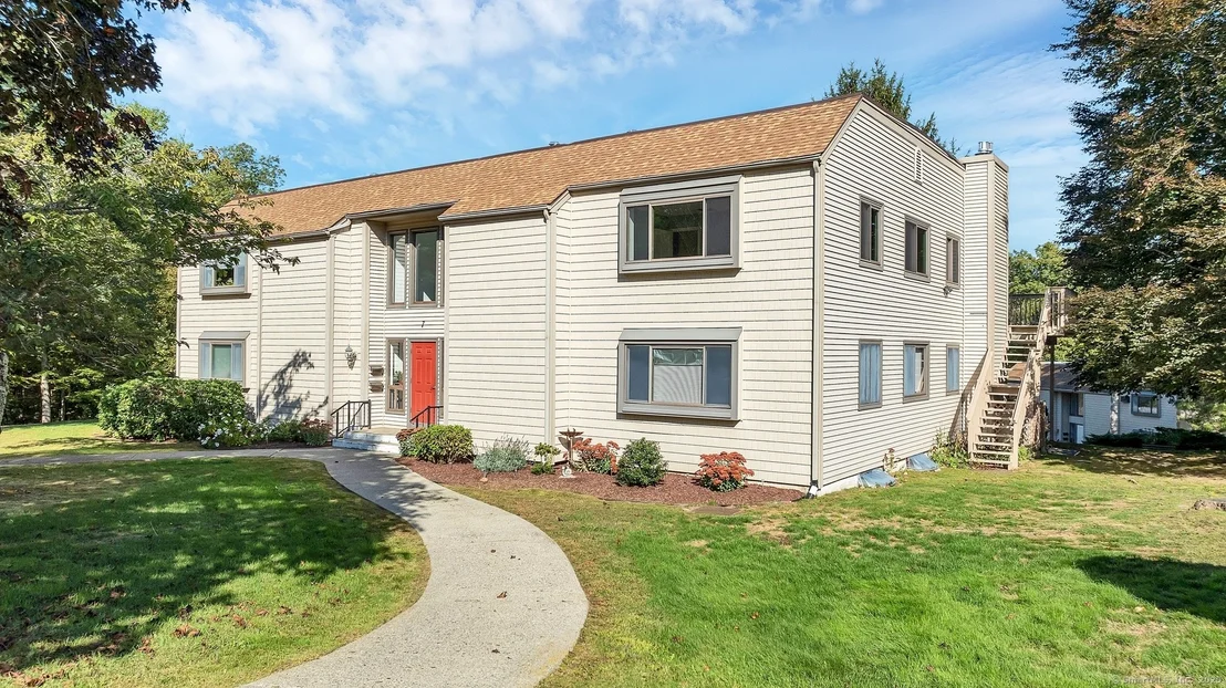 Photo of Unit APT7B at 91 Riverview Road