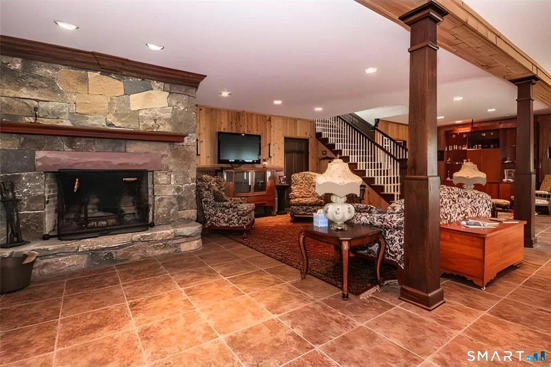 Photo of 431 Wakefield Boulevard
