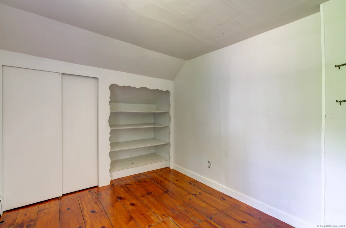 Photo of 12 Meadow Drive