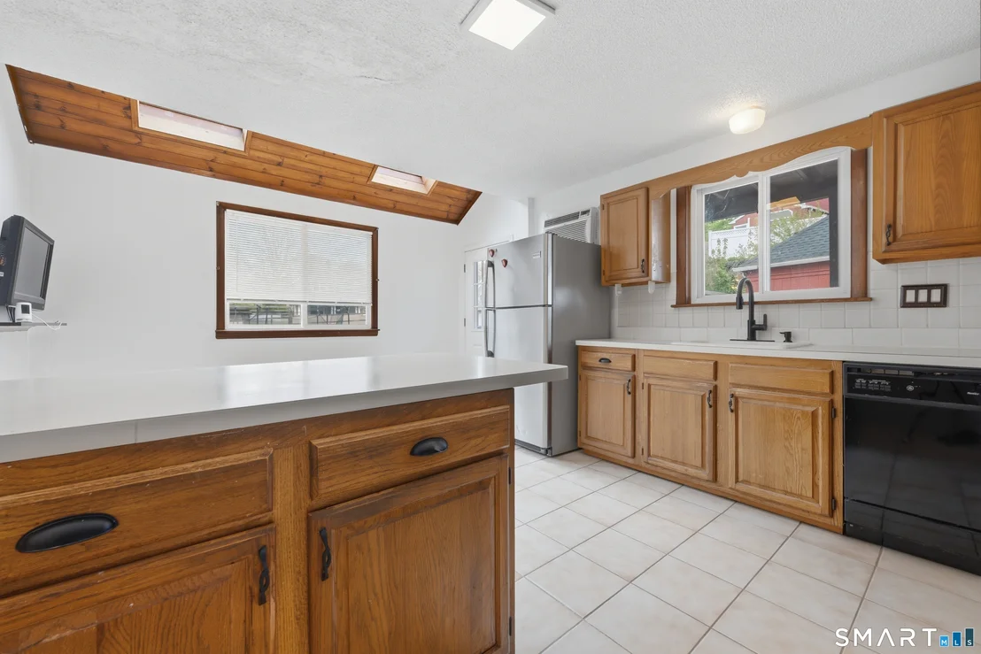 Photo of 112 Howe Avenue
