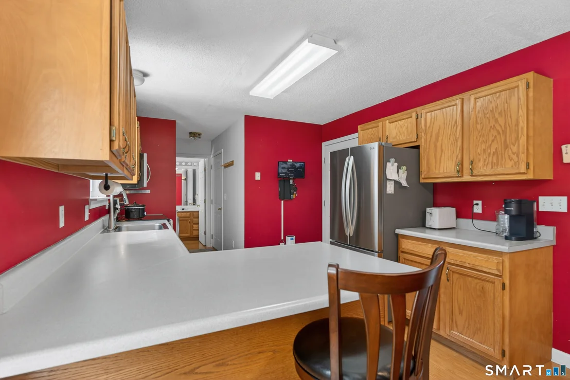 Photo of 230 White Oak Way