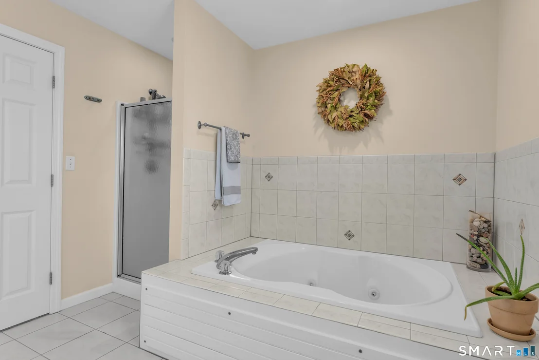 Photo of 322 Willow Road