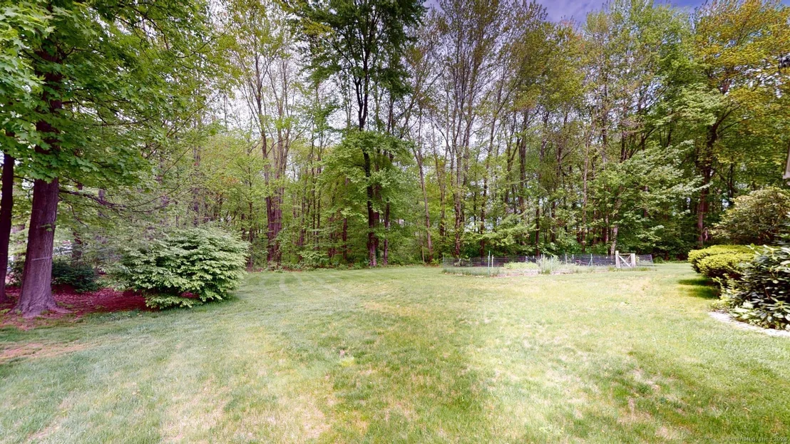 Photo of 305 Broad Brook Road