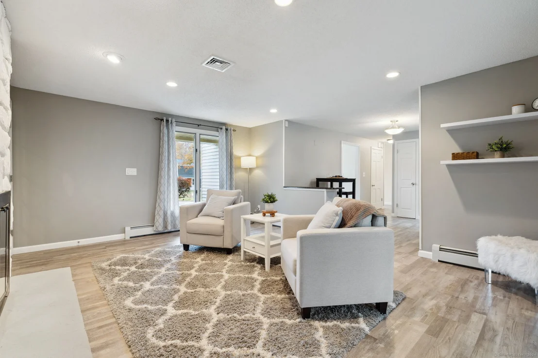 Photo of 74 Ledgecrest Terrace