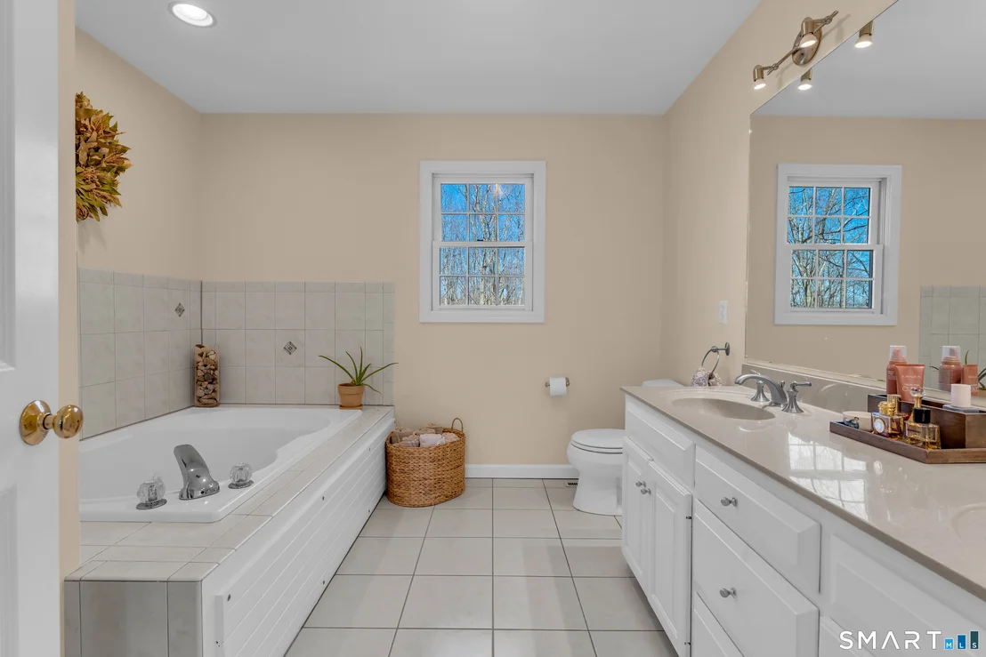Photo of 322 Willow Road