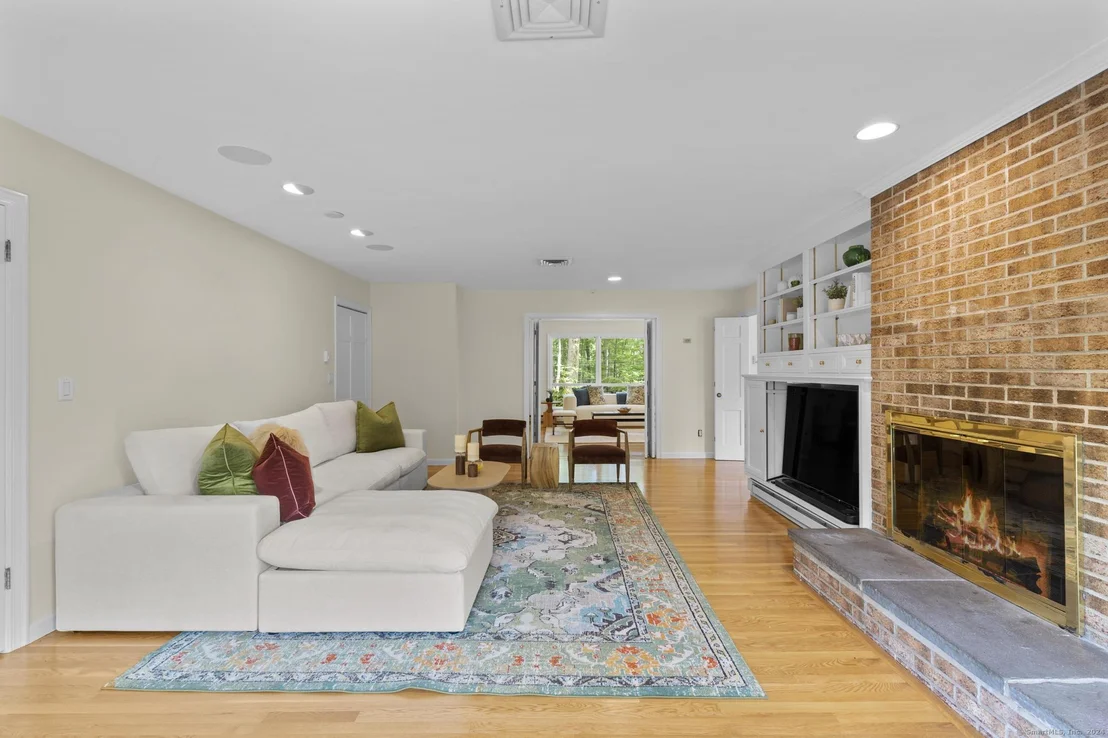 Photo of 35 Deep Valley Road