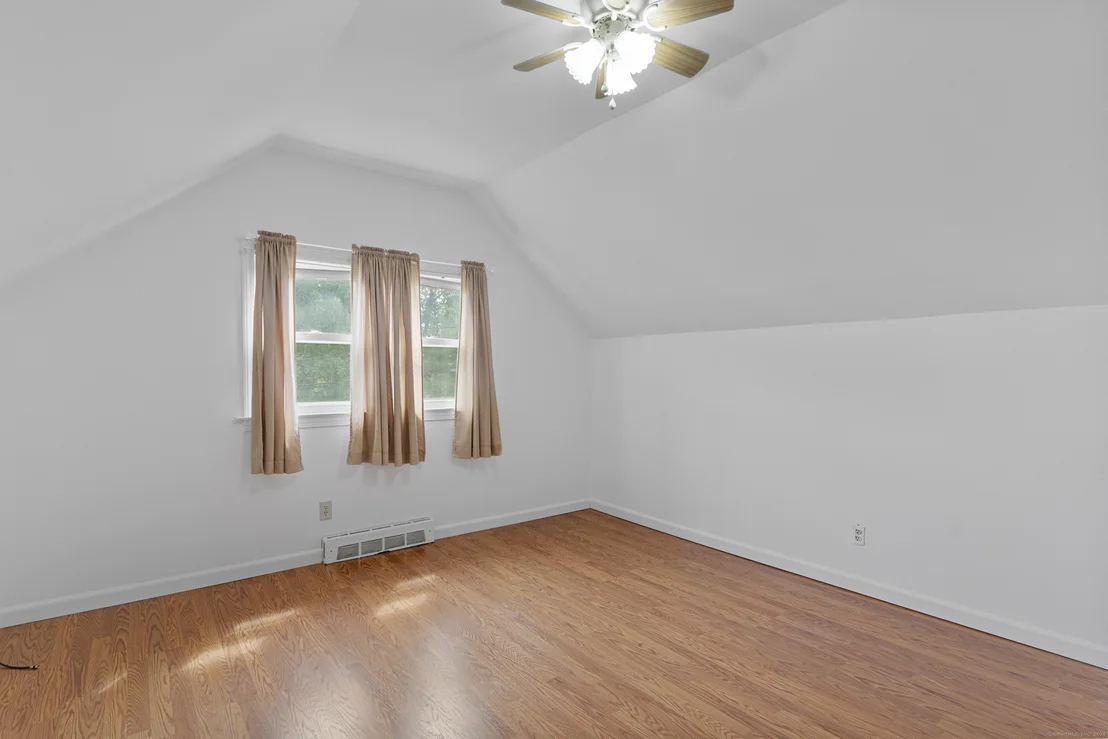 Photo of 70 Meadowbrook Road