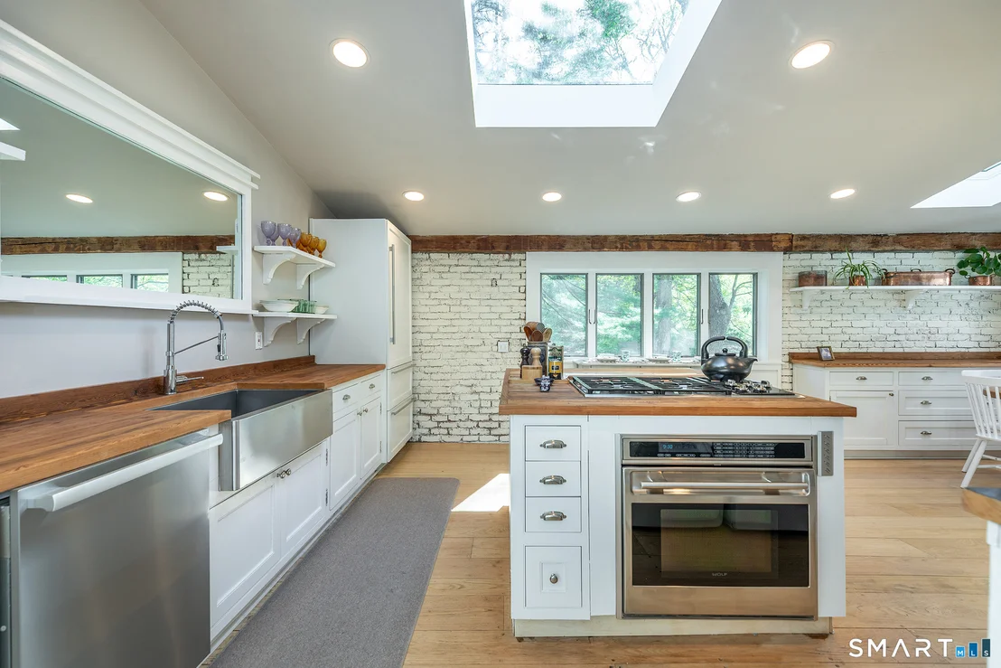 Photo of 98 Carmel Hill Road