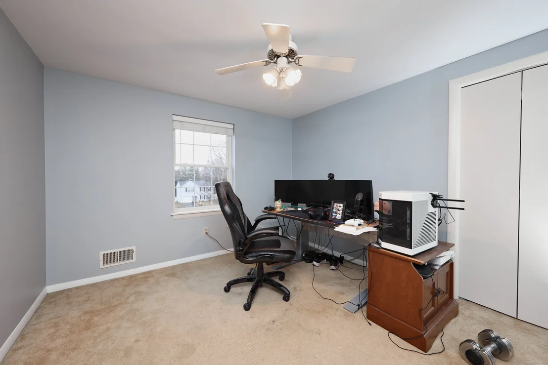 Photo of 242 Kendall Circle