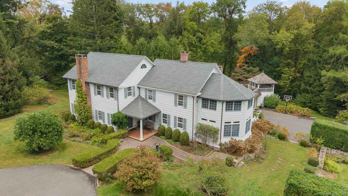 Photo of 330 Ridgefield Road