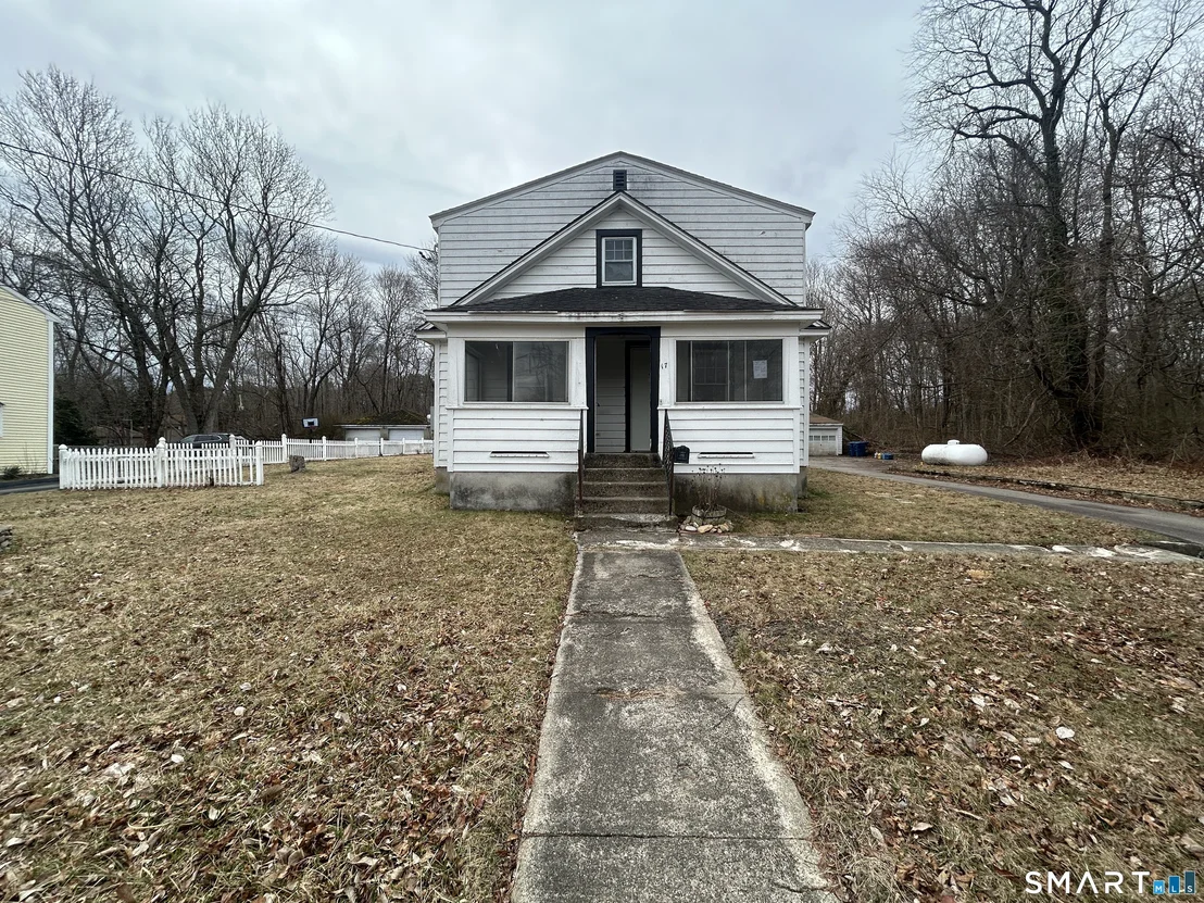 Photo of 17 Comstock Avenue