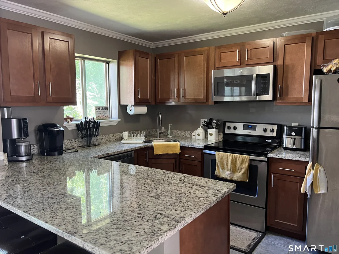 Photo of Unit 11E at 925 Oronoke Road