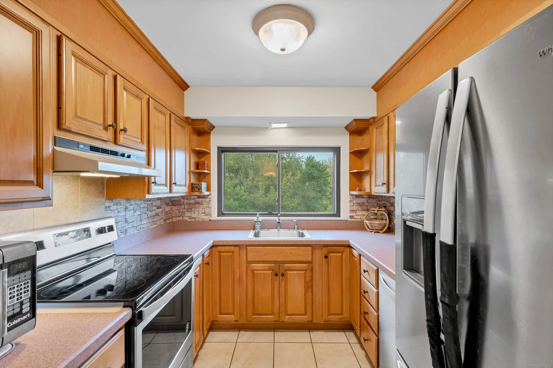 Photo of Unit APT9B at 91 Riverview Road
