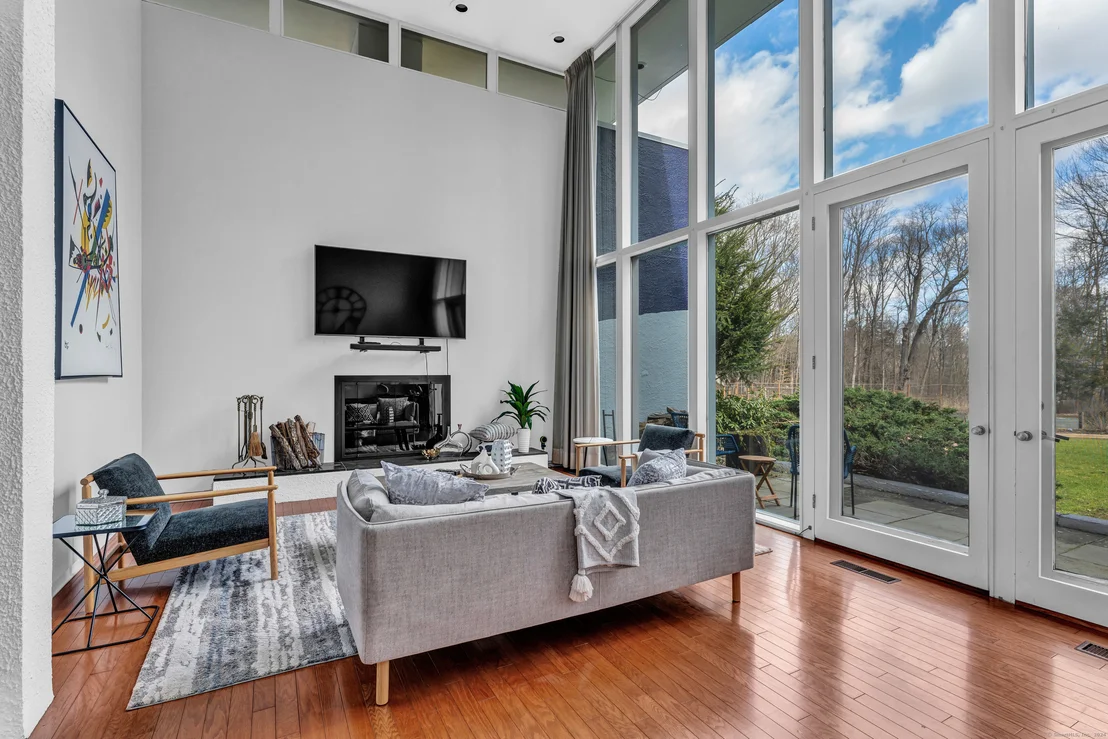 Photo of 17 Pine Ridge Road
