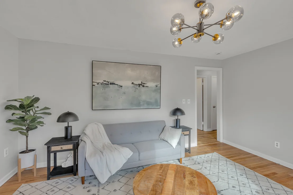 Photo of 243 Chestnut Hill Road