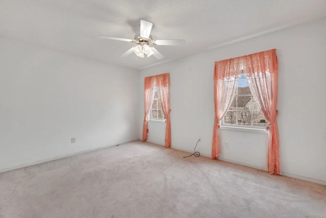 Photo of 60 Spindle Hill Road