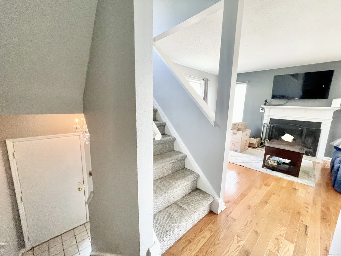 Photo of Unit 24A at 925 Oronoke Road