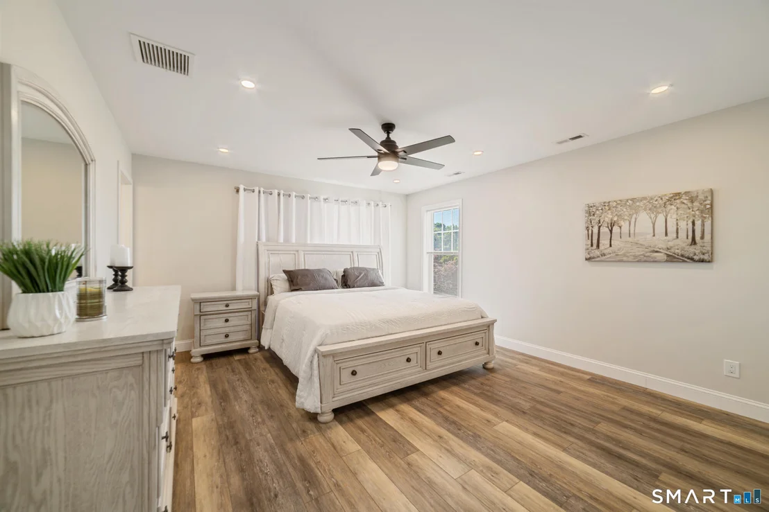 Photo of 85 Vanderbilt Road