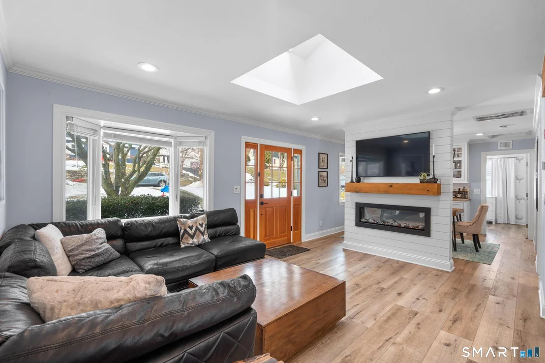 Photo of 136 Shadow Ridge Road