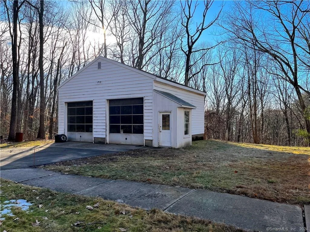 Photo of 280 Root Road