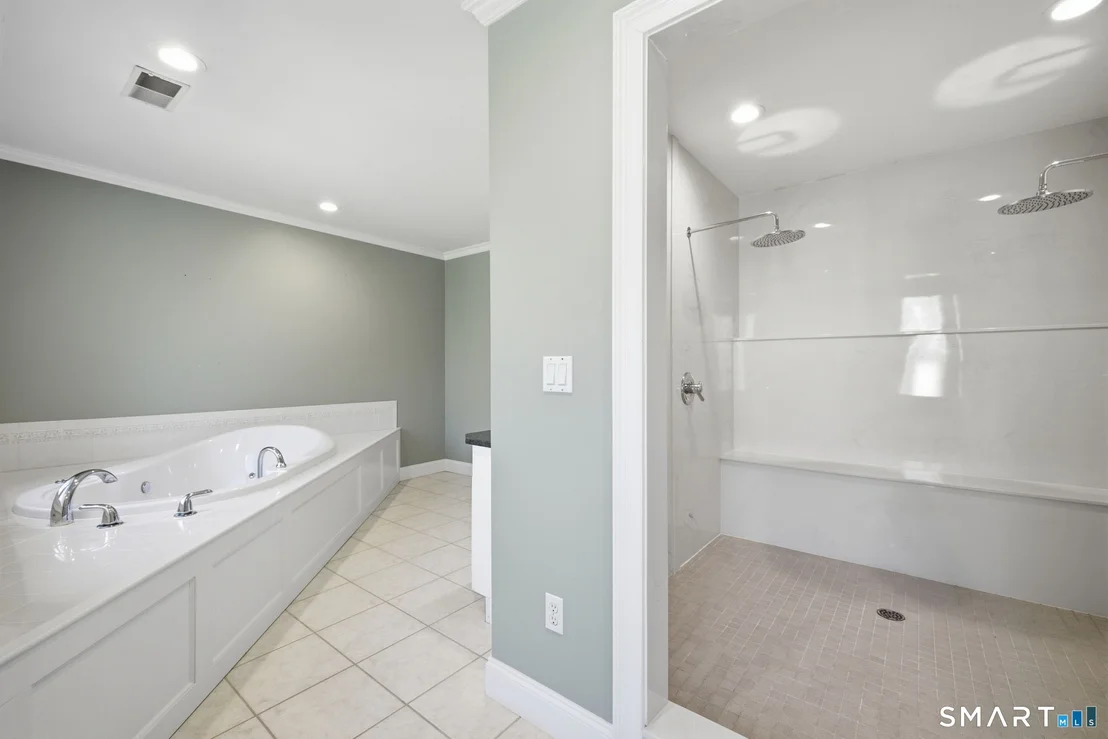 Photo of 14 Joshua Lane