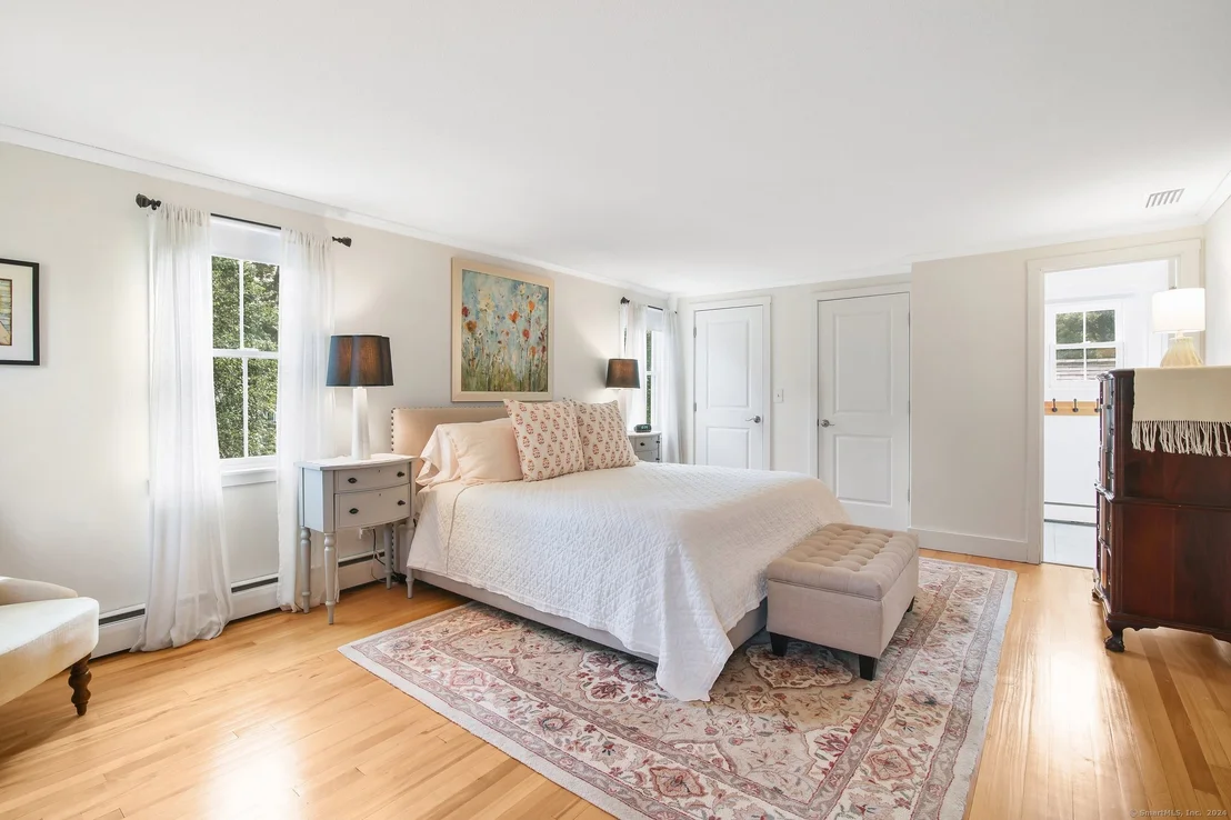 Photo of 21 Colonial Drive