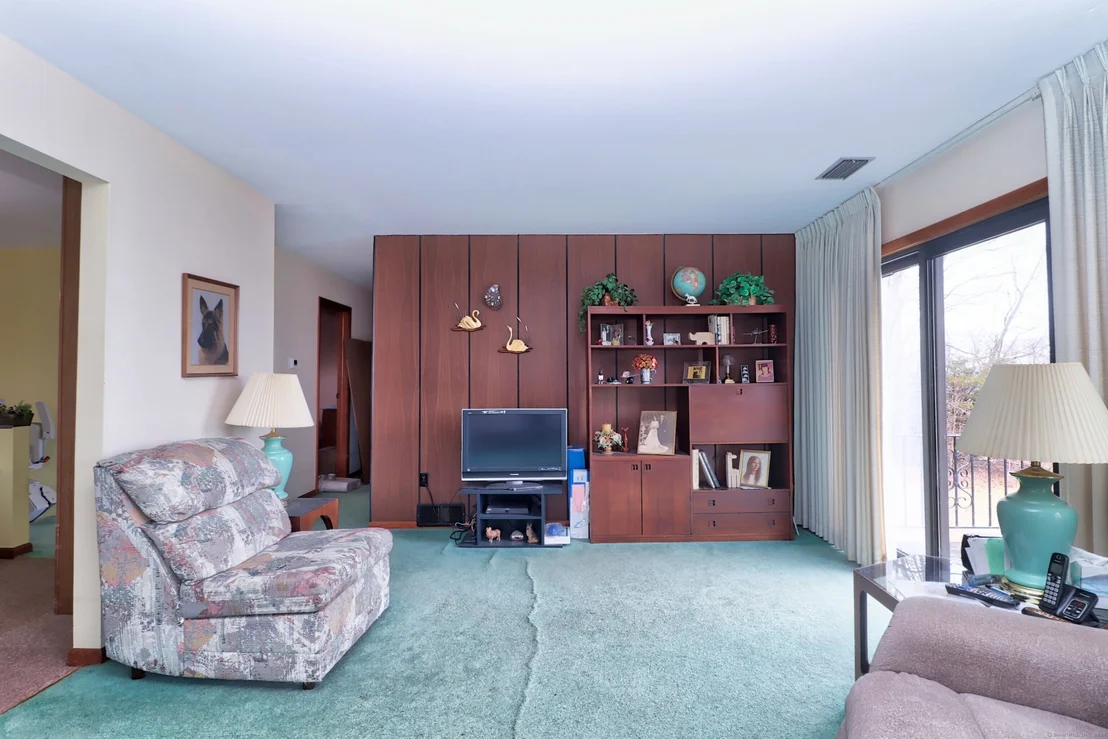 Photo of 1860 Meriden Road