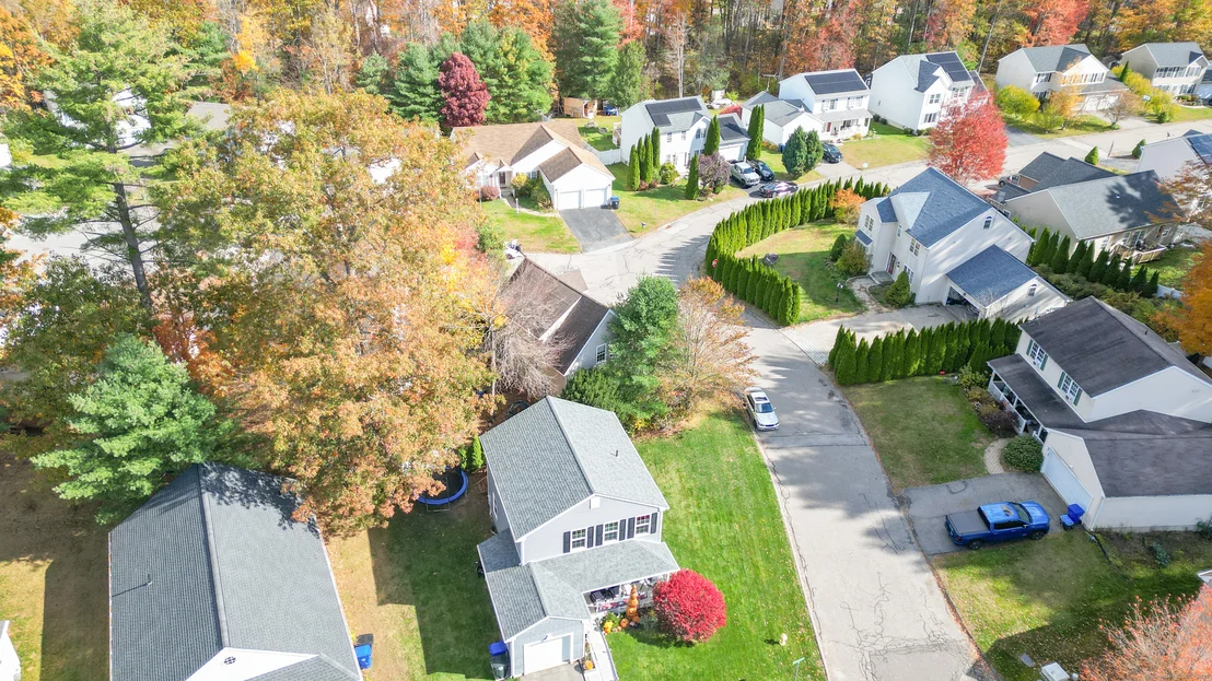 Photo of 225 White Oak Way