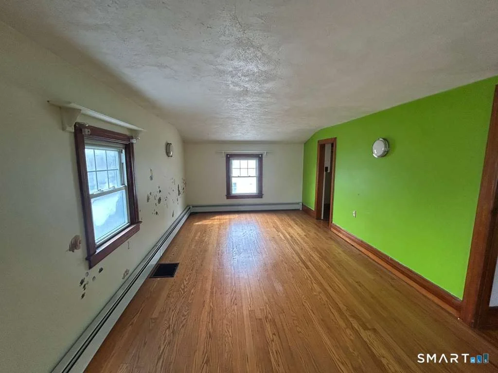 Photo of 17 Comstock Avenue