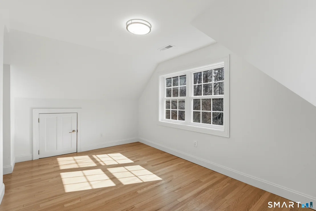 Photo of 395 Cross Hill Road