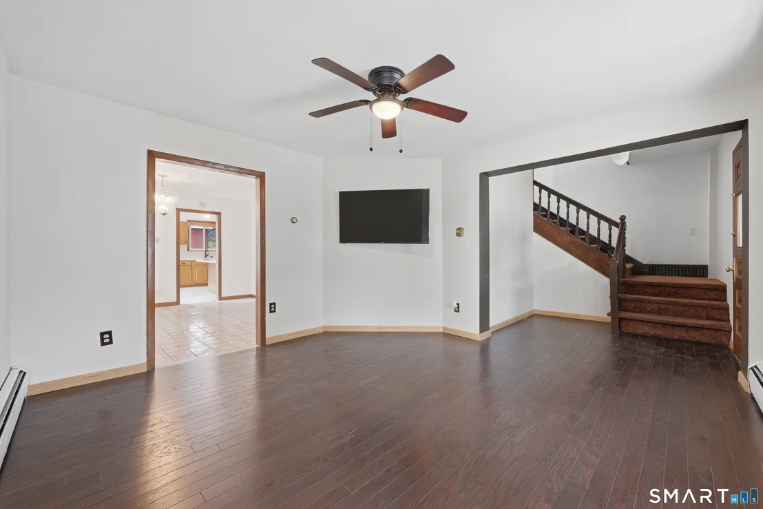Photo of 112 Howe Avenue