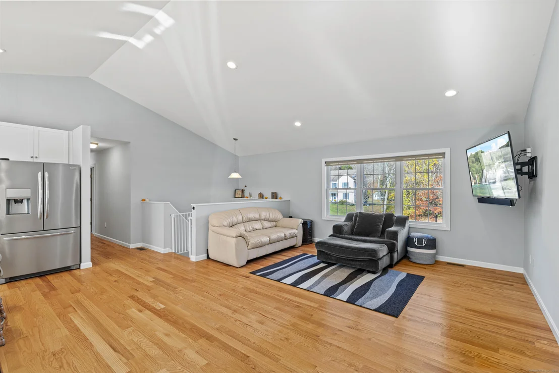 Photo of 4 Daisy Hill Drive