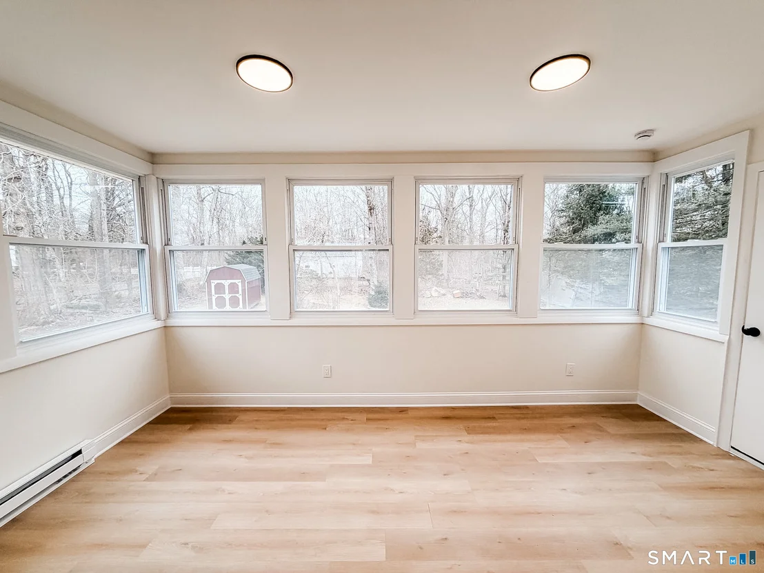 Photo of 33 Forest Avenue