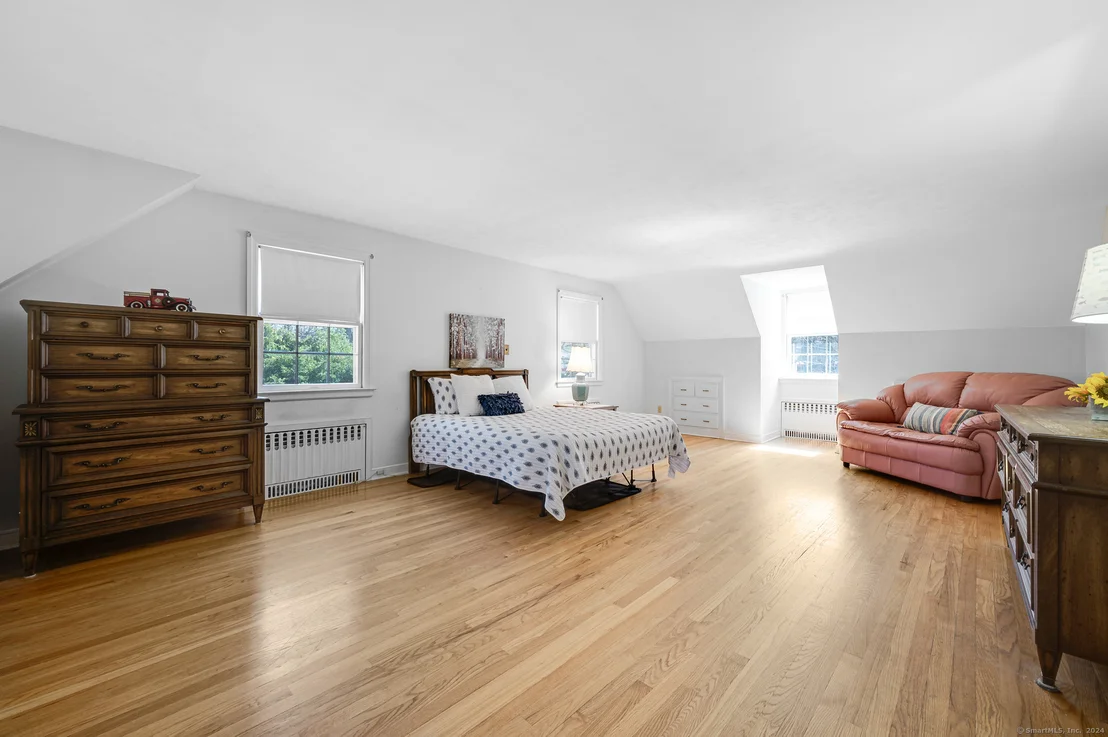 Photo of 341 Greenwoods Road