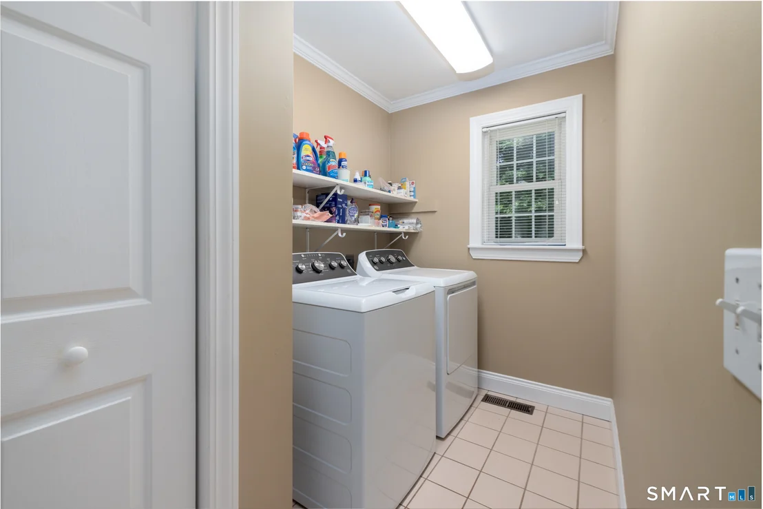 Photo of 325 Georgetown Drive