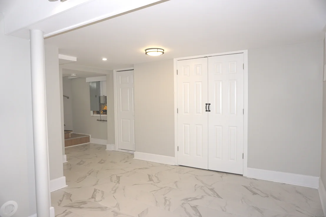 Photo of 87 Rosen Avenue