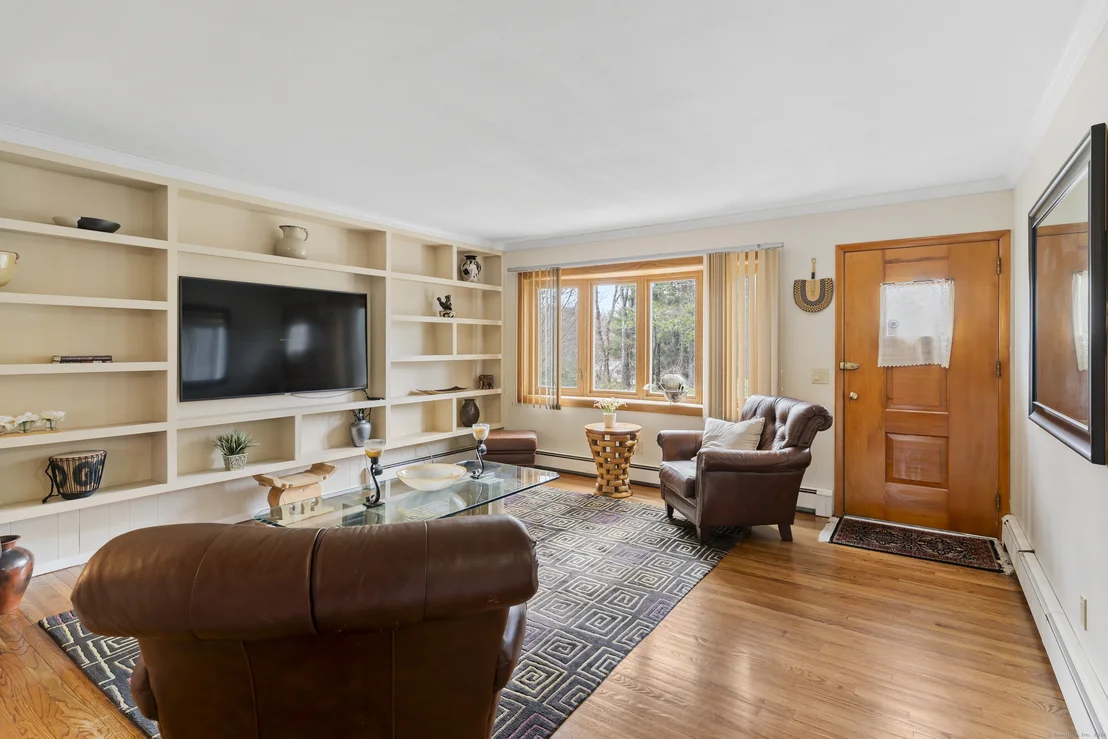 Photo of 2 Fieldstone Drive