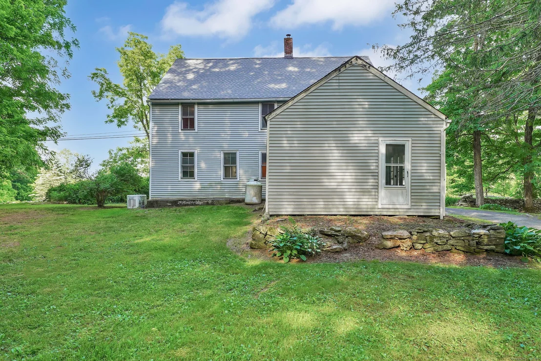 Photo of 657 Colebrook Road