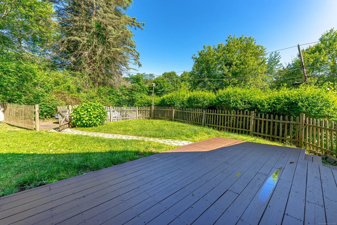 Photo of 1367 Spindle Hill Road