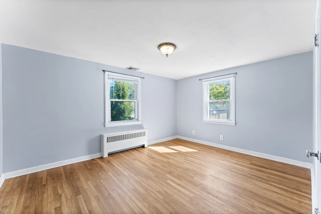 Photo of 165 Giddings Avenue