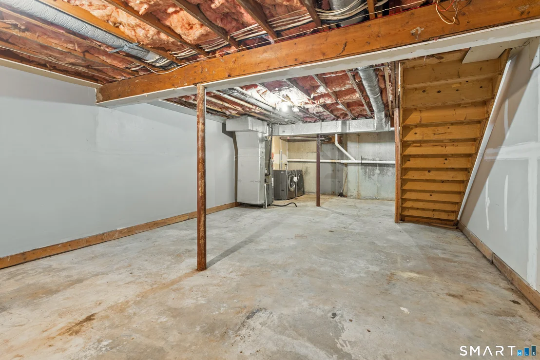 Photo of Unit 17 at 827 Oronoke Road