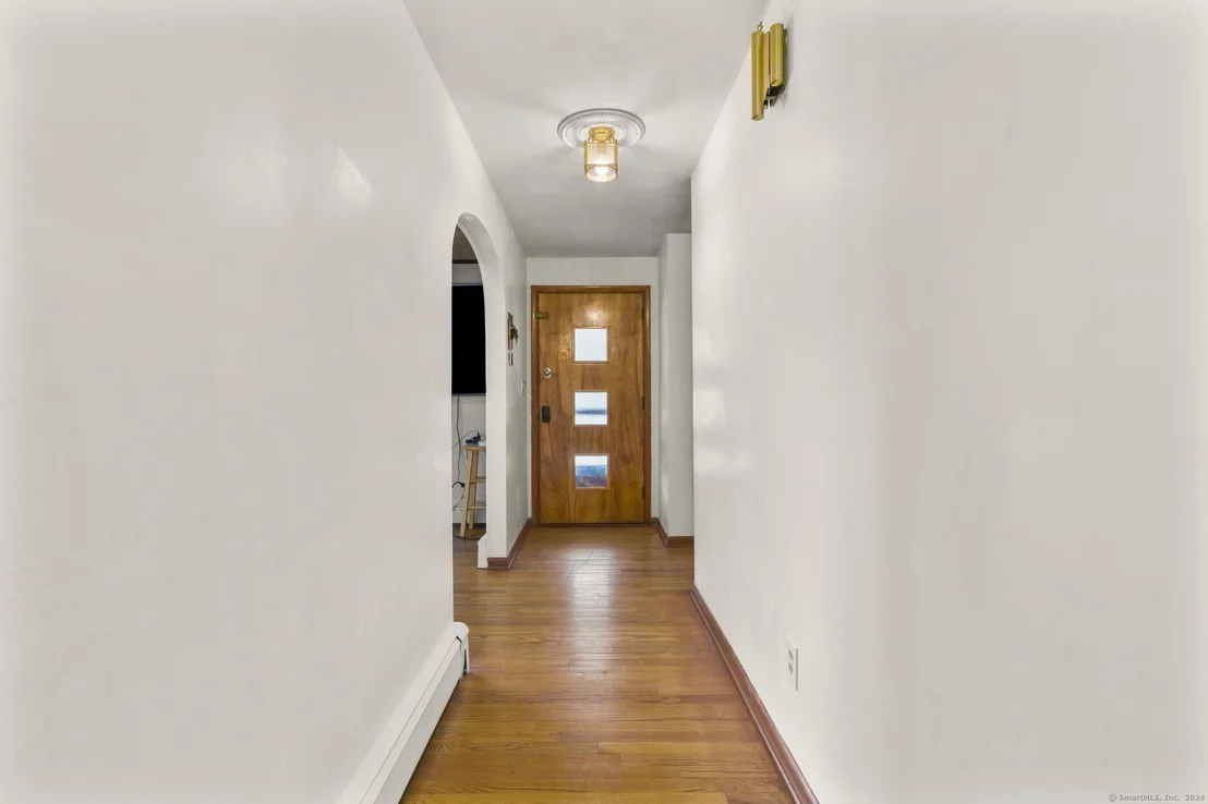 Photo of 668 Ellington Road