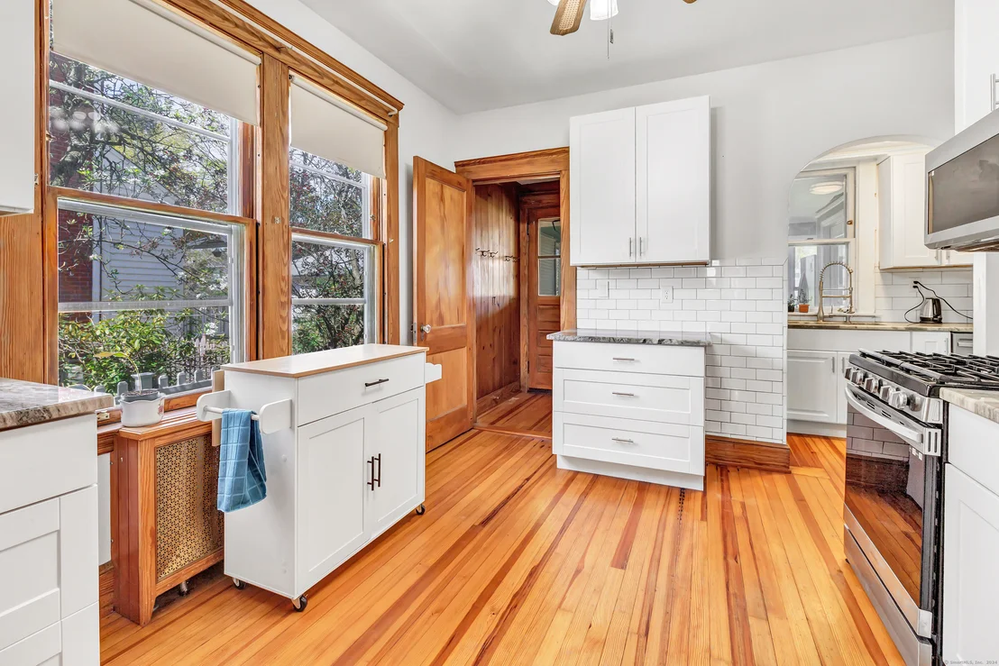 Photo of 81 Putnam Avenue