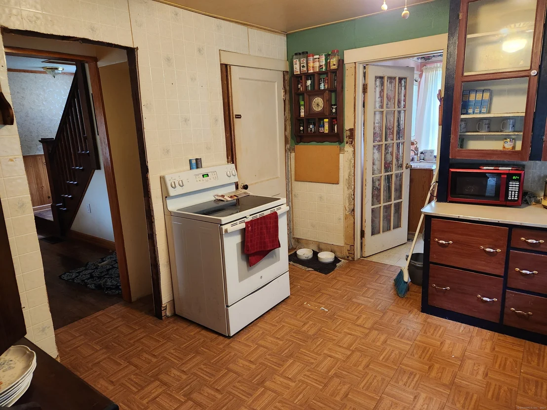 Photo of 976 New Haven Road