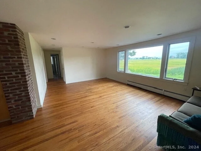 Photo of 8 Shore Grove Road