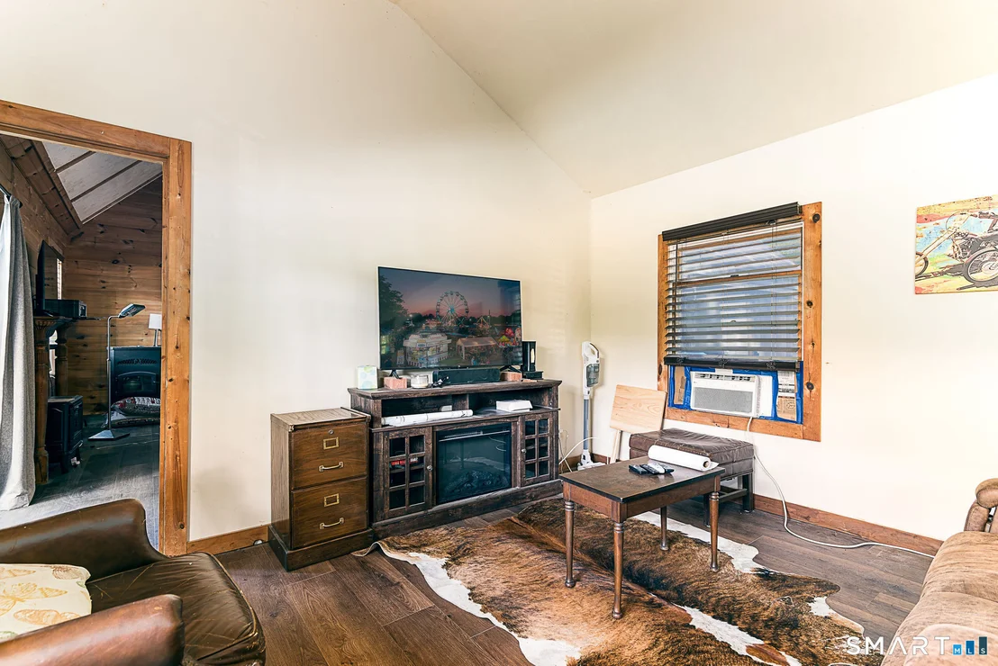 Photo of 157 Paradise Drive