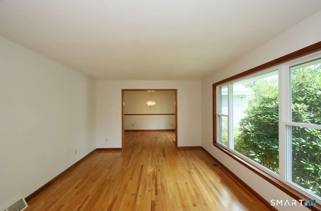 Photo of 328 Saybrook Road