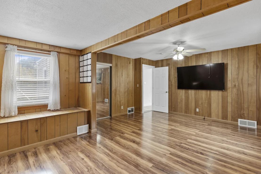 Photo of 70 Meadowbrook Road